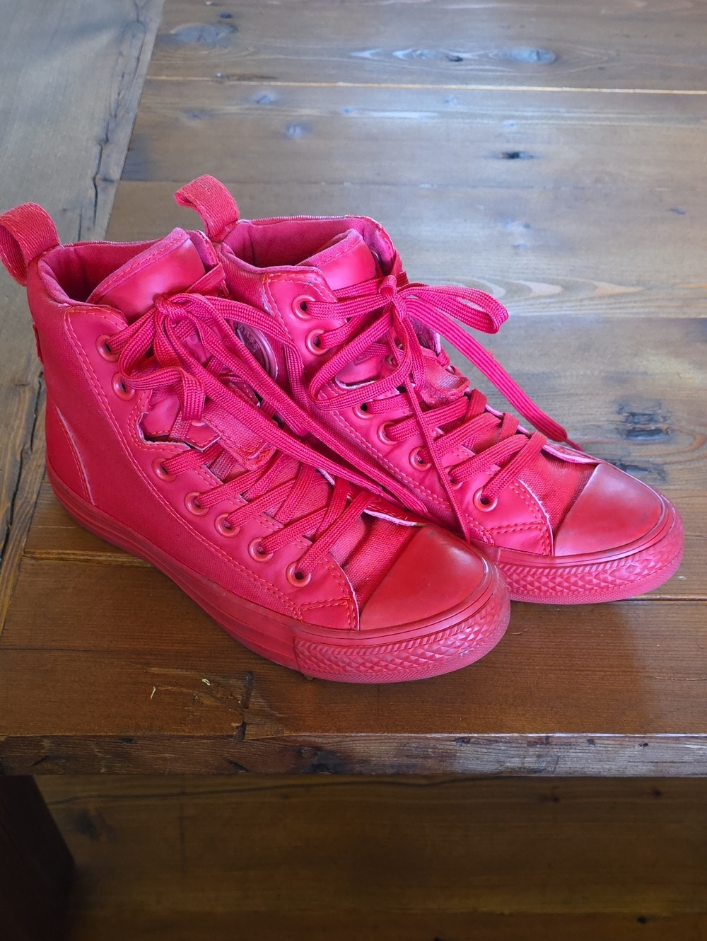 Red Converse Chuck Taylor All Star high-top shoes Unisex
